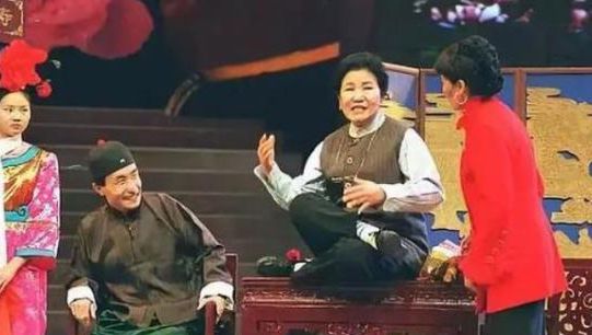 巩汉林|连登18次春晚，却因赵丽蓉一句话，他从此“人间蒸发”了十年
