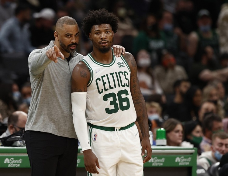 交易|NBA史上最离奇五次交易，湖人队用巨星换新人，绿军骗来冠军球员