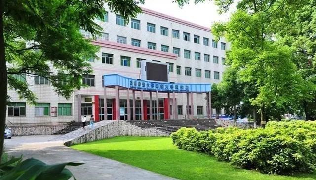 教师|贵州省：再添一所“大学”，民办转为公办，录取分数不增反降