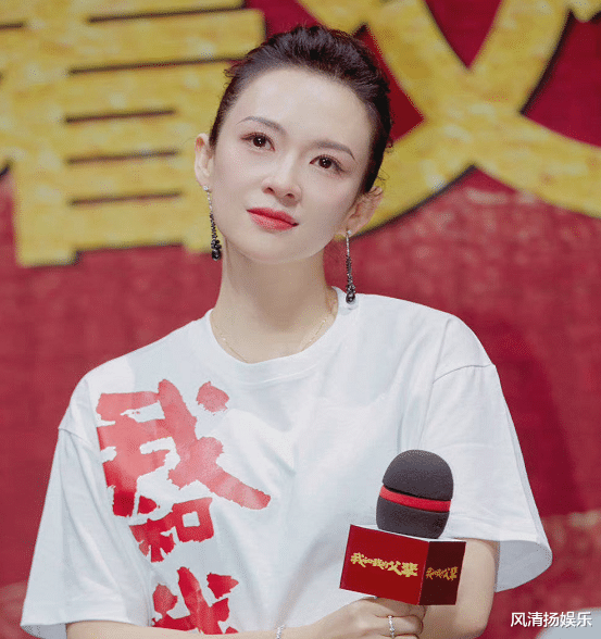 章子怡|汪峰小苹果现身首映，谁注意章子怡对女儿的称呼？后妈该有的素养