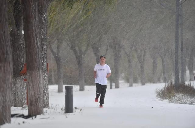 南京地铁|寒潮+大风+暴雪黄警！今冬初雪比常年提前23天，一波雪景美图来了→