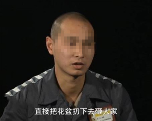 2004年,四川男子21刀砍死生父,照片惨不忍睹,背后原因值得反思