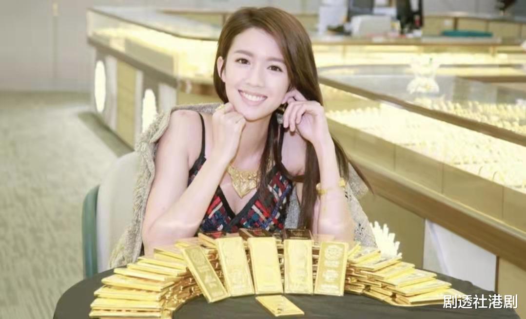 蔡思贝|被指左右逢源忽然富贵，90后TVB视后霸气回应传闻：我的确很富贵