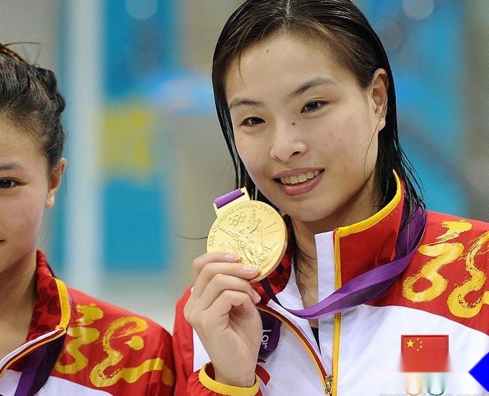 吴敏霞|郭晶晶大婚后对伴娘吴敏霞说：启刚的弟弟看上你了，我想撮合你俩