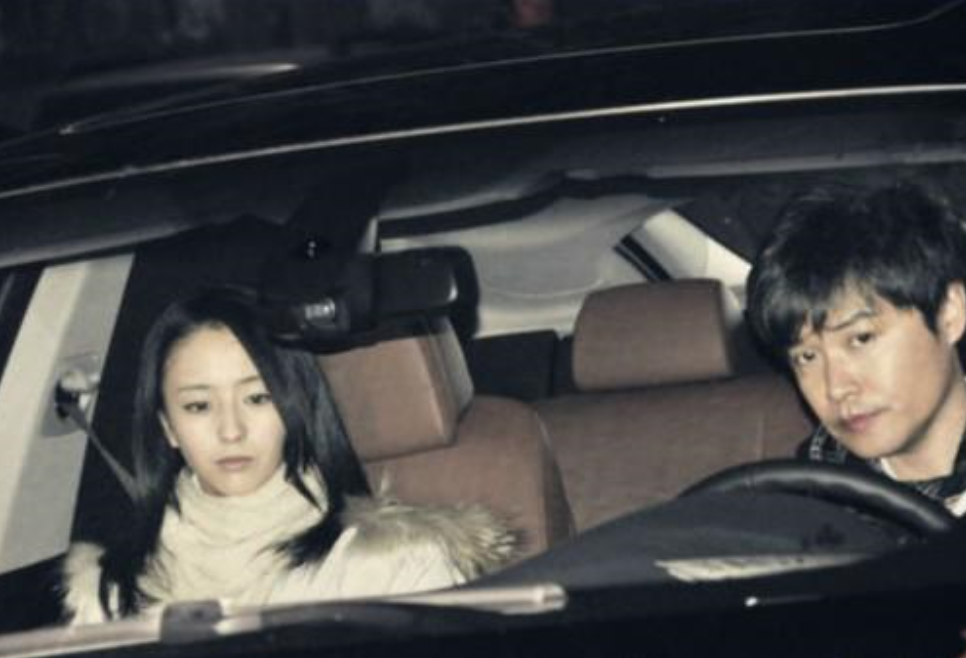 佟丽娅|佟丽娅开300万奔驰大G，再看陈思诚的座驾，网友：家庭地位有差距