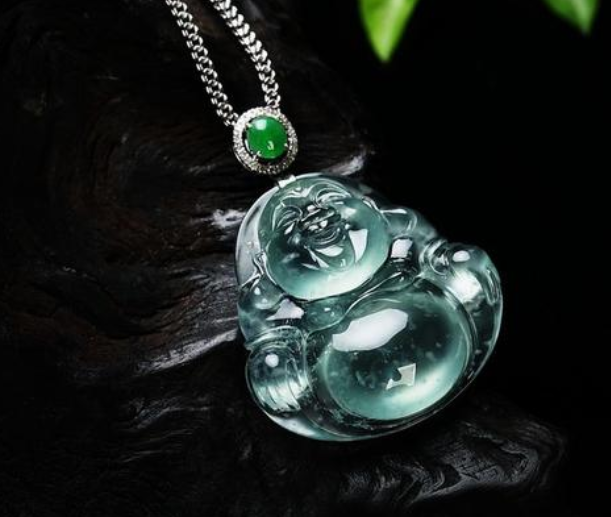 翡翠|想要翡翠越戴越亮，4个小妙招学起来，让你的翡翠又绿又亮