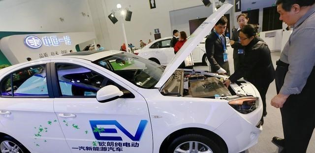 为娃学画丫|日韩主导的产业路线,硬是被我国一手“王炸”扭转,今国产占73%