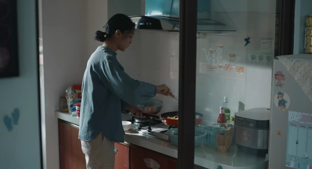 女心理师|《女心理师》中詹璐的尿失禁,完美解释了生育率为什么会再创新低