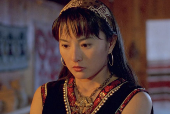 桃小菁说说|李赛凤的毁灭史：从“最美警花”到全港笑料，她经历了什么？