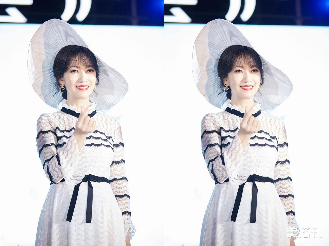 美搭刊|是真年轻还是心态年轻?赵雅芝蕾丝裙配大檐帽,网友:战胜了年龄