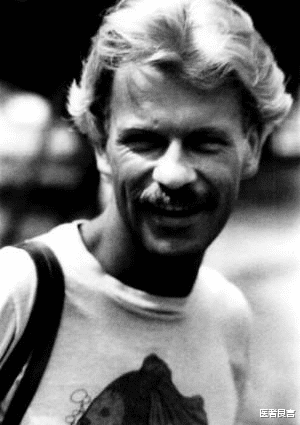 艾滋病 艾滋病源自非洲大猩猩，它们是如何将病毒传染给人类的？