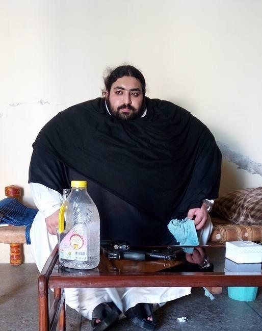436公斤的“巴基斯坦綠巨人”，奇葩征婚，言行被質疑-圖9