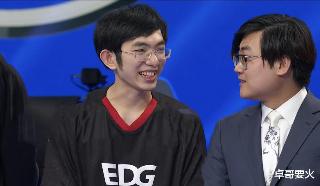 edg战队|EDG3：2淘汰DWG，我们是冠军，队员服饰似隐喻获冠伏笔