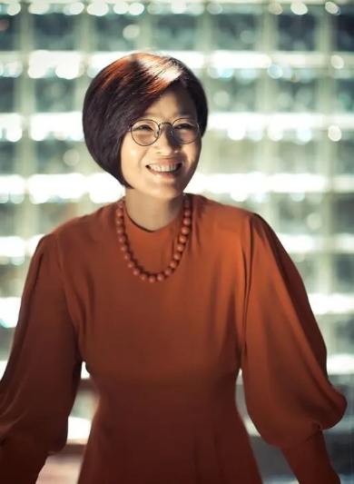 周立波|浙江女富豪胡洁：与富商前夫离婚嫁给二婚周立波，现状如何？