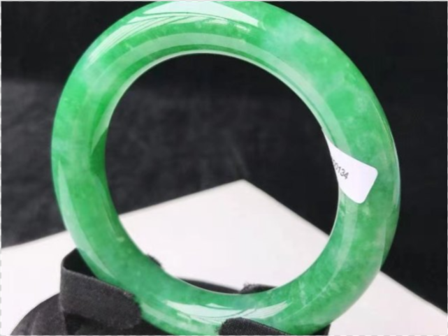 翡翠|翡翠毛料在法拍中标价1485万，法拍是否能成“捡漏”新渠道？