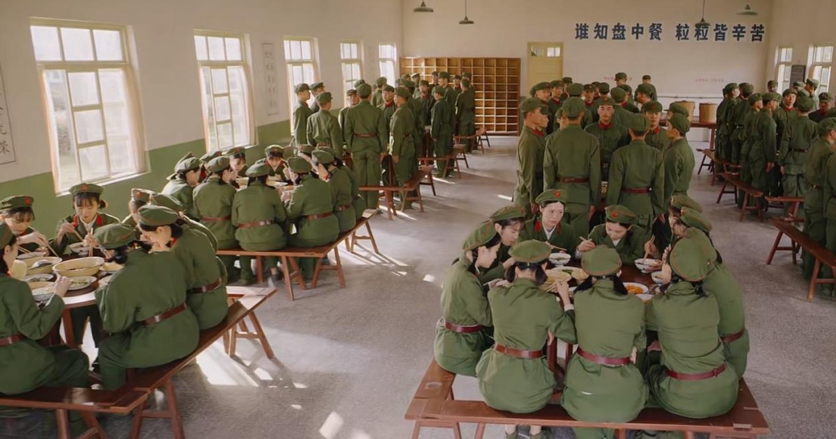 肖战|刚开播收视破2，热度力压王一博新剧，肖战新剧凭啥这么拽