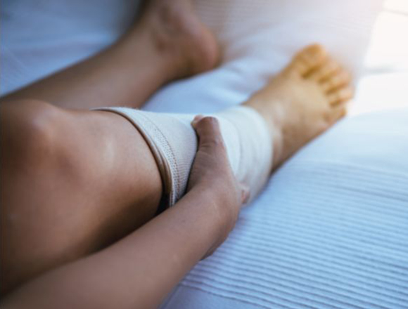 两口育儿|8岁孩子喊“腿痛”,家人误以为是生长痛,殊不知得了“骨肉瘤”