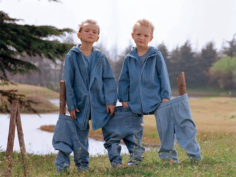 格格巫育儿|如何看待江南布衣「不雅童装设计提炼于古典画作」？童装图案设计需要注意什么问题？