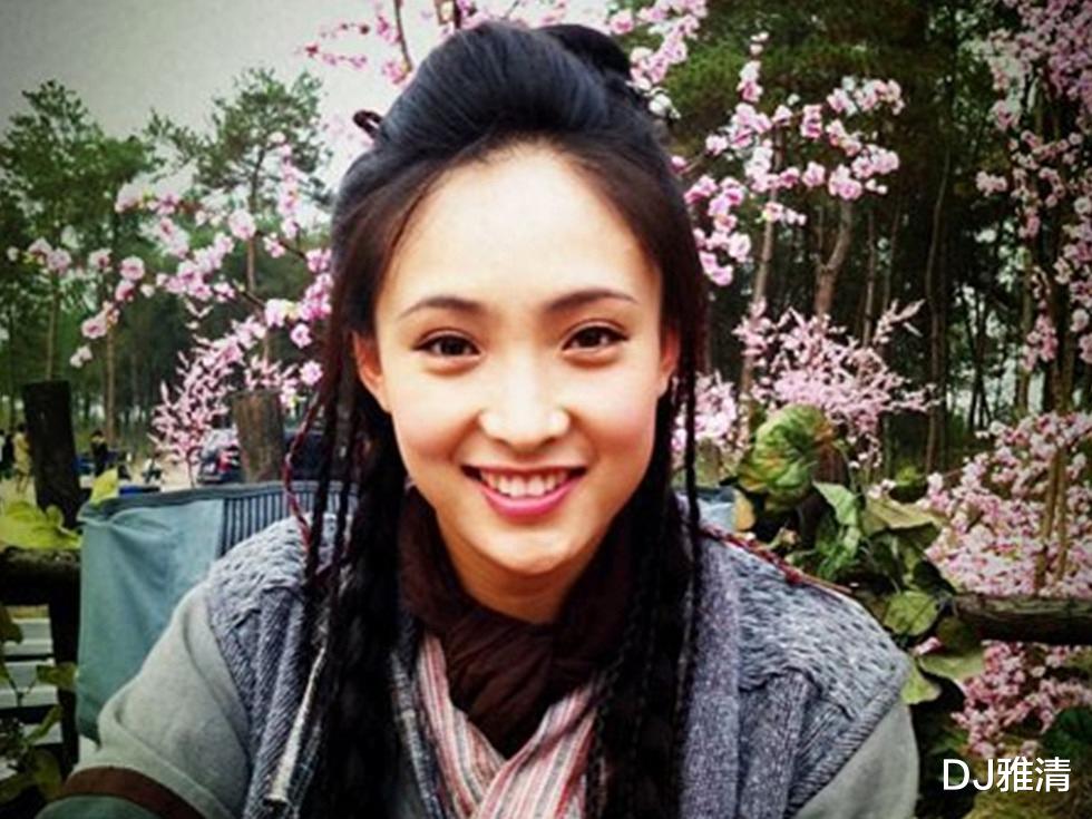 白静|学过咏春，搭档过刘德华，长得比花美，心却那么狠，最终结局太惨了