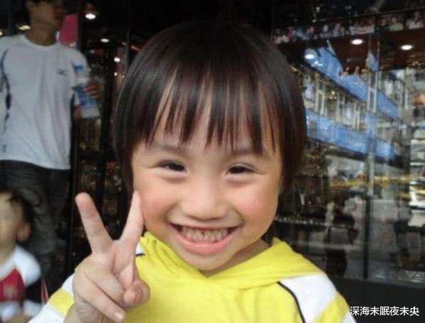 温兆宇|两岁出道演戏，片酬被父母花光，如今皮肤溃烂却无人理睬