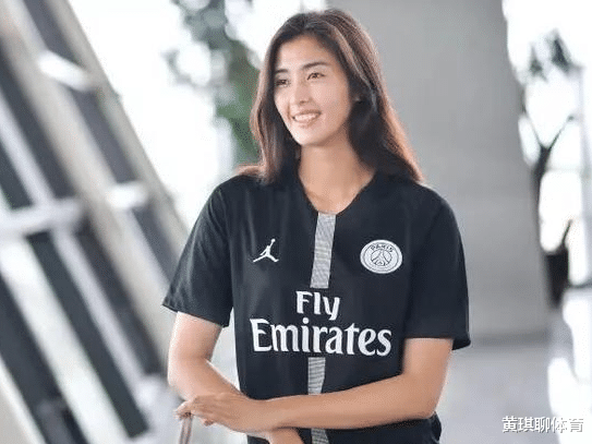 赵丽娜|中国女足最美门将，身高1米88身材似模特，买不起房28岁仍未嫁