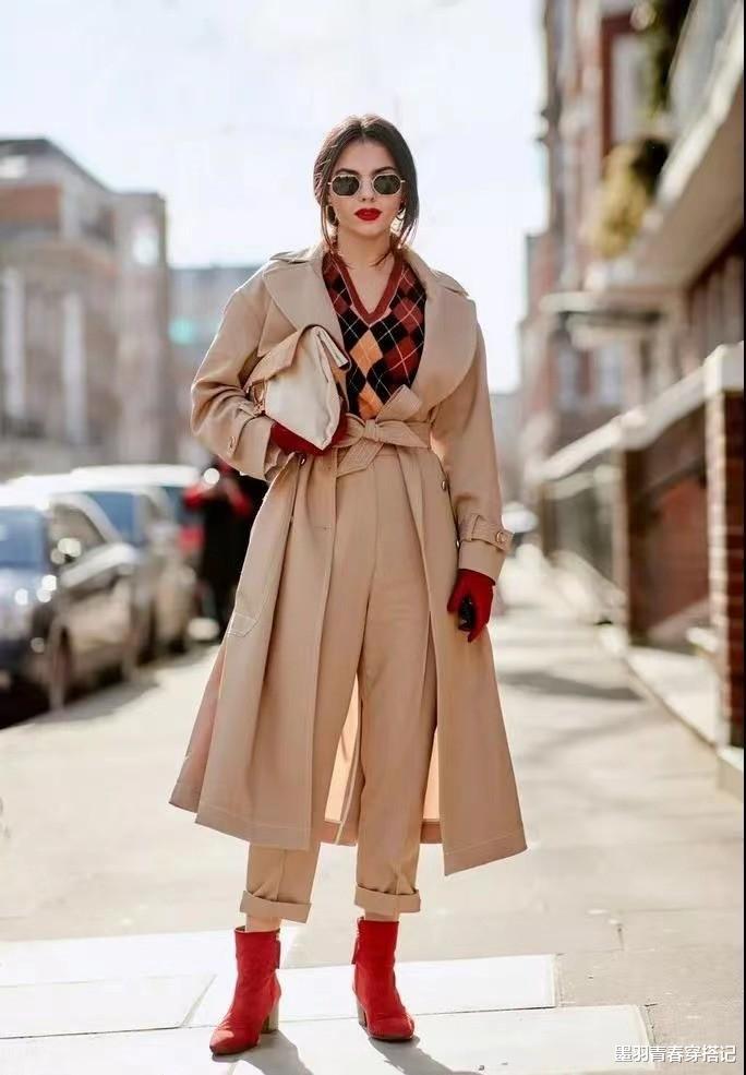 墨羽青春穿搭记 秋冬太热穿不上毛衣、外套?备上针织马甲就对了,百搭时髦又复古