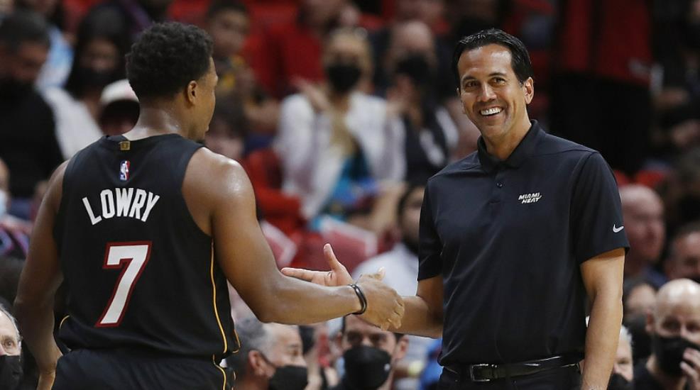 小智时尚 拒绝19分大逆转！洛瑞3双掀翻爵士队，勇士渔翁得利，独享联盟第1