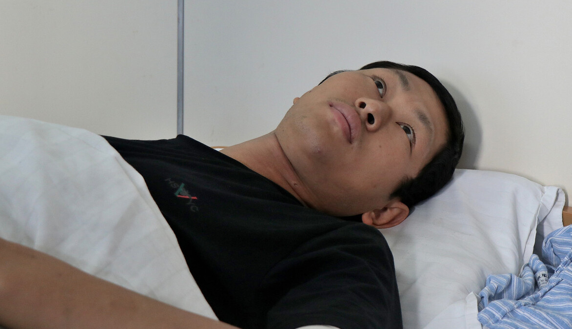 医生|30岁男子查出肝癌，3次化疗后离世，医生叹息：冰箱2物伤肝不浅