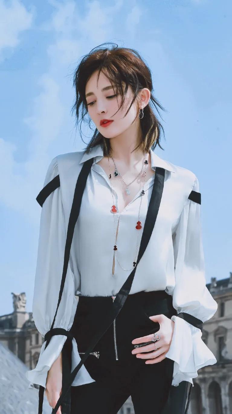 倪妮|炸街！炸街！白鹿竟然比倪妮还A？周也pk刘诗诗，毫不逊色。