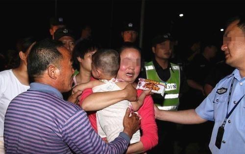 妈妈充电 人贩子为啥要拐卖儿童？人贩子的回答，让父母愤怒不已