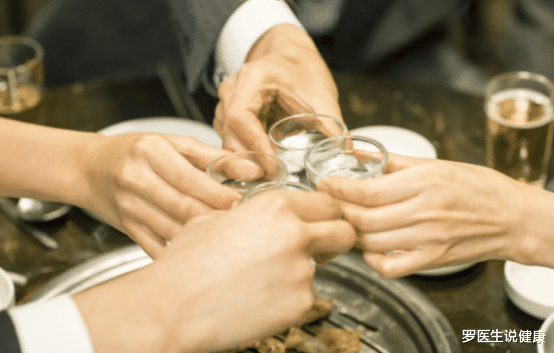 高血压|41岁男子深夜昏迷，3小时后不幸离世，提醒：高血压患者做1事就是在玩命