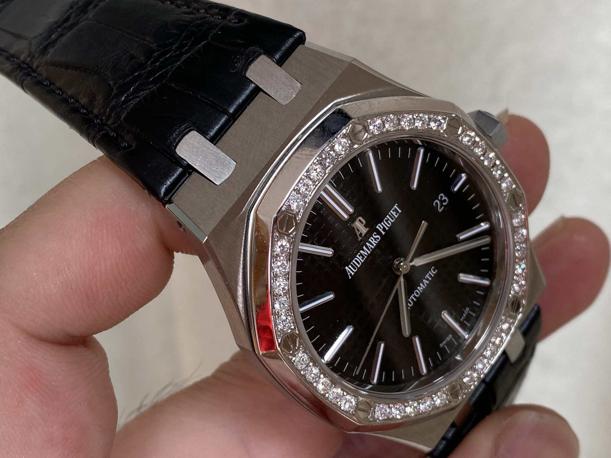 大c论表镶钻|大c论表:爱彼AP15400换装原装字面,圈口镶钻会有哪些惊喜