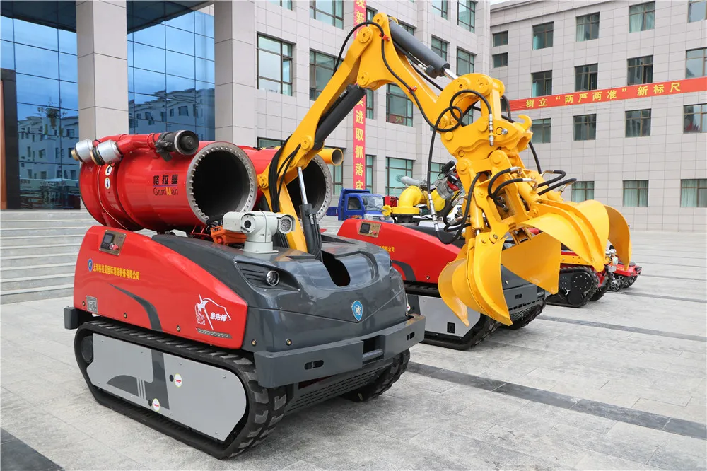 中国消防 “我是身怀绝技的消防机器人！”