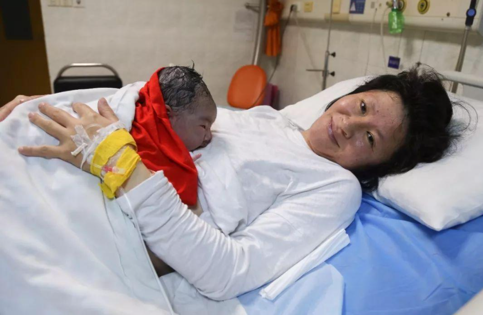 急诊室老苗|历尽千辛生下宝宝,宝妈却在20天后没了,科学坐月子“人命关天”