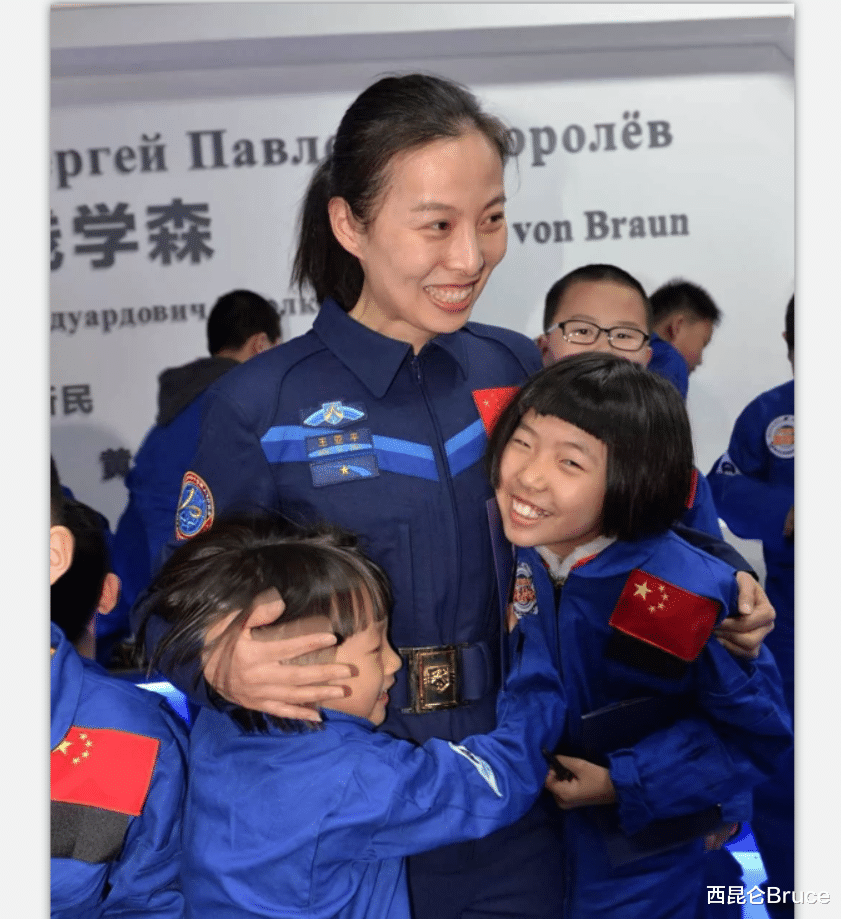 神舟十三号 “太空授课”第二课！神舟十三号特别节目，时隔8年变换教学方式