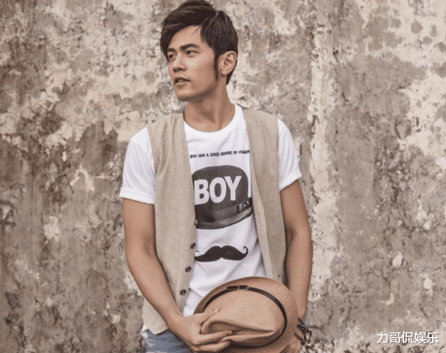 木耳|42岁周杰伦终于减肥成功，颜值重回巅峰，再也不用撞脸陈赫了