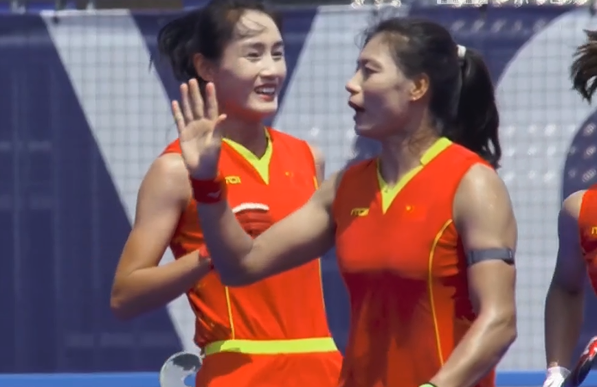 遇合情感攻略|丑陋的比赛！中国队6粒进球，裁判5看VAR吹掉3球，遗憾无缘出线