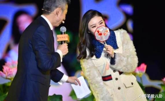 李小璐|太丢人！李小璐3次穿假货撞衫景甜还输了，太网红油腻风尘味浓：对比太惨烈