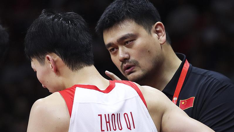 奶球妈咪聊|周琦事件转机！2大权威给大魔王回归希望，第一名嘴苏群也发话了