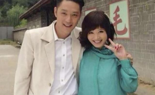 程愫|演员程愫,离婚后逆袭当院长,独自抚养儿子6年