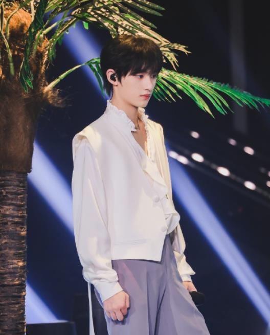 快乐家族|《快本》开启连续3天录制，快乐家族五人回归，他却不再参与录制