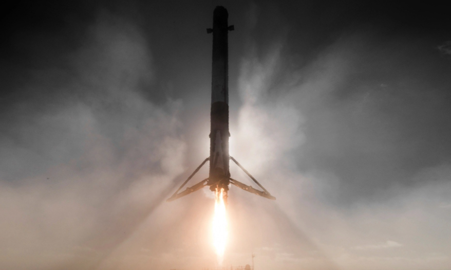 伊隆·马斯克 马斯克一针见血地指出了航天飞机失败的原因，就是聪明人做出的愚蠢设计