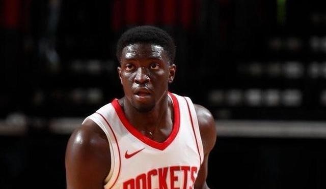 交易 火箭在下一盘大棋？16+5猛将直接被裁，1换2交易再获筹码！