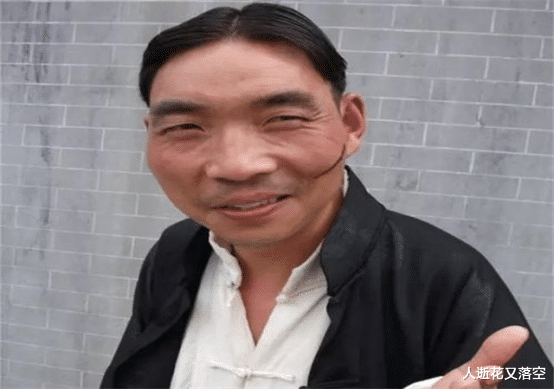 王蓉|横店20万群演现状：美女校花遍地，男群演无论美丑都成了香饽饽