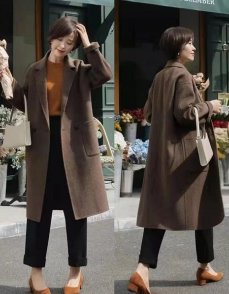 潮流搭配菌 大红色太艳了！50岁女人大衣选这三种“妥妥色”，经典实用又衬肤