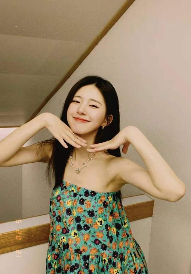 宋亚轩|袁隆平去世竟成粉圈狂欢，粉丝带笑脸转发，攀比数据被批病态追星