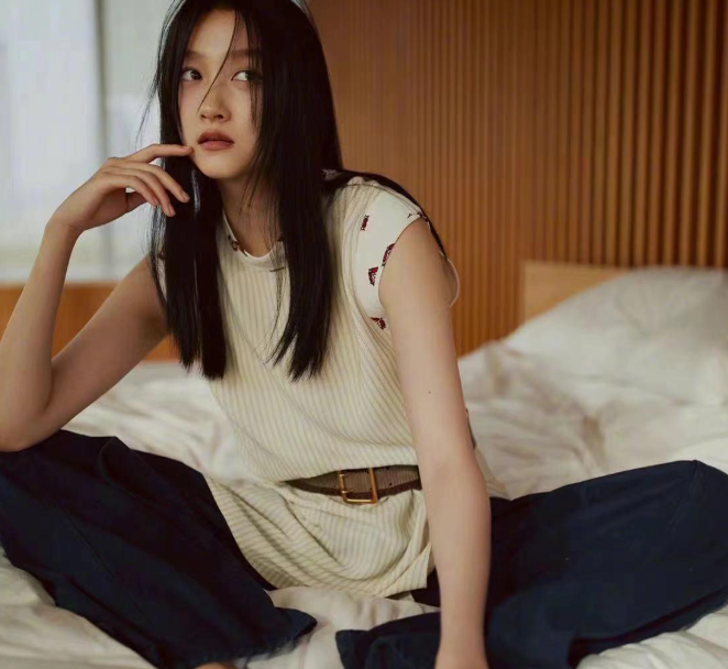 关晓彤|明星“起床照”啥样？看到关晓彤和鞠婧祎，对比差距太明显