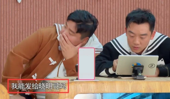 Angelababy|Baby谈教育观！监督小海绵学习是严母，陪儿子出席学校活动