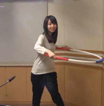 好物官|郎朗老婆“蜜蜂腰”火了,保持身材从不靠节食,每天坚持摇呼啦圈