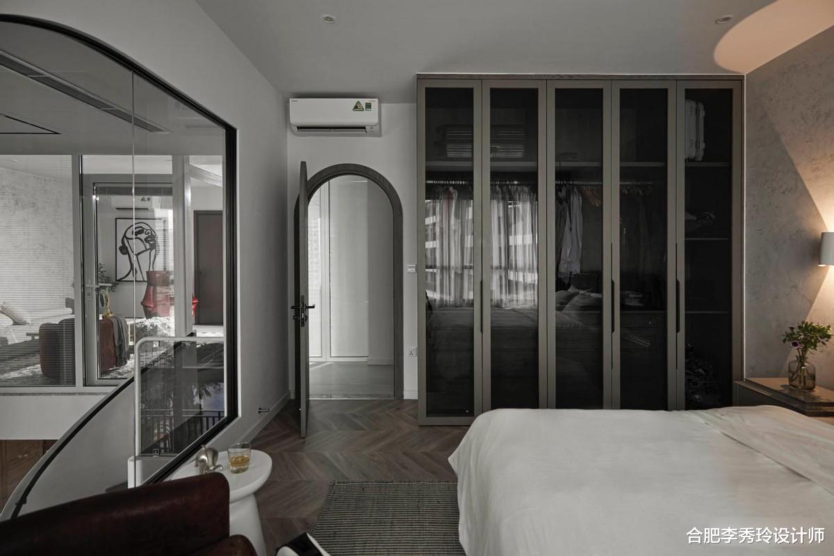 见过太多套房子，装修心里也有谱了，简单清爽的跃层才是我心所属